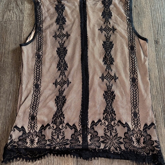 Max Studio size large ladies top  *matching skirt in medium also listed* - Picture 8 of 8